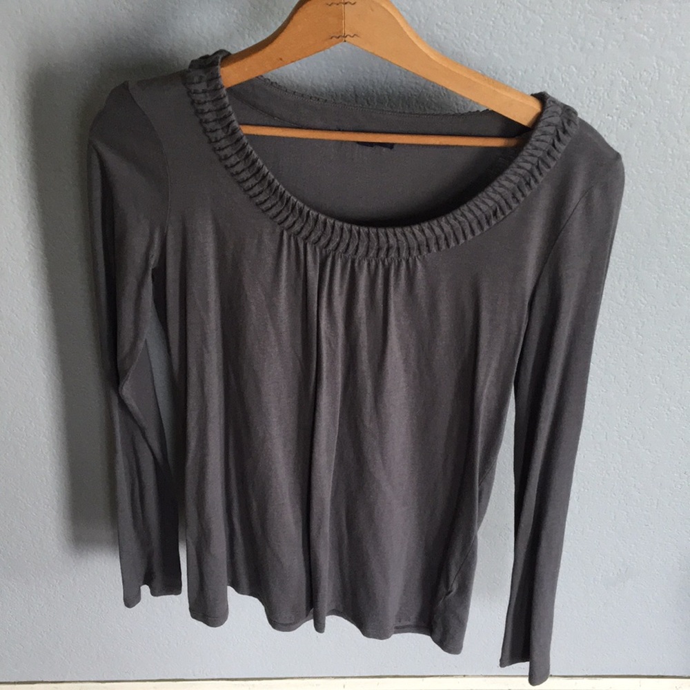 Gray long sleeved t